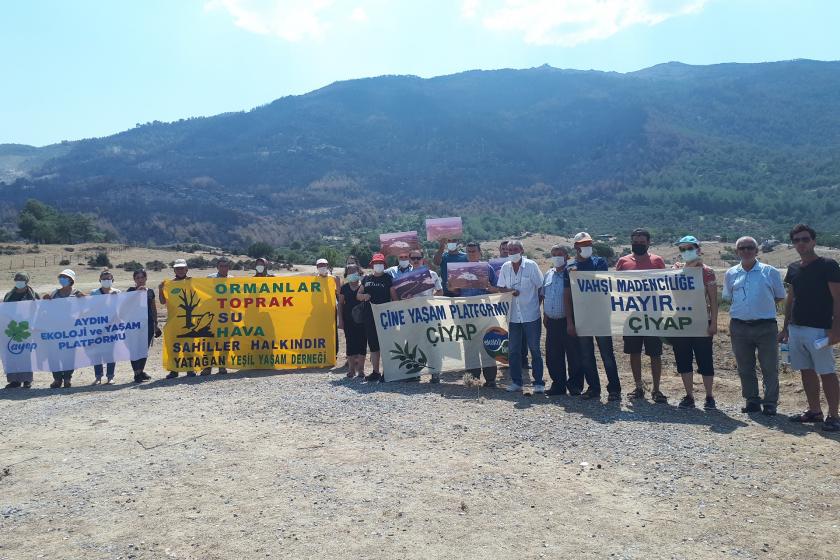 Aydın Ekoloji ve Yaşam Platformu, Çine Yaşam Platformu, Yatağan Yeşil Yaşam Derneği ve bölge halkı, Çine’de yaşanan yangın ve madencilikle ilgili basın açıklaması yaptı.