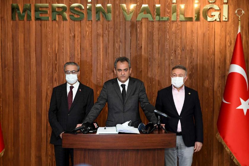 Milli Eğitim Bakanı Özer'den itiraf: Çocukların en az yüzde 43’ü kalabalık sınıflarda