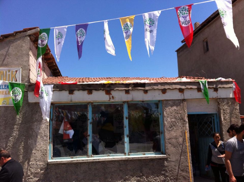 HDP Kayseri Kocasinan ilçe seçim bürosuna saldırı