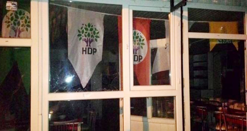Isparta'da HDP seçim bürosuna saldırı