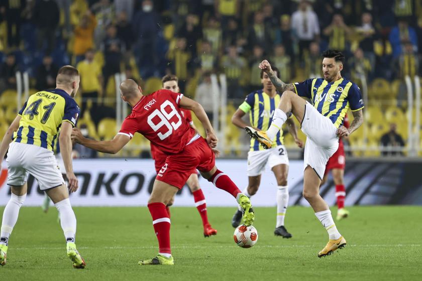 Fenerbahçe, UEFA Avrupa Ligi gruplarındaki üçüncü maçında berabere kaldı