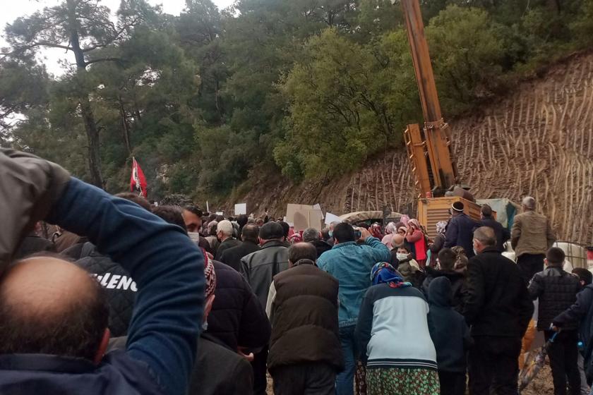 Dağyeni köylüleri yürüyüş düzenledi