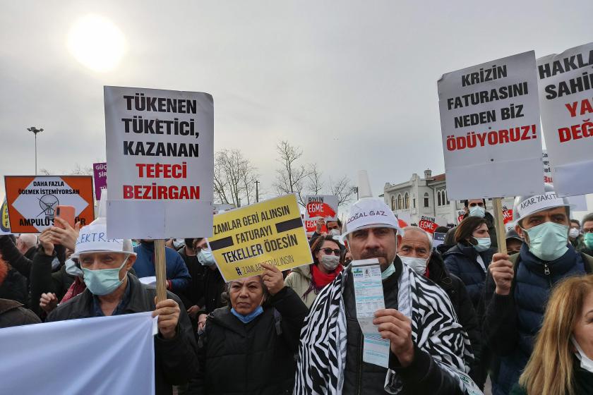 İstanbul'da Zamlar Geri Alınsın Koordinasyonu'nun çağrısıyla yapılan eylemden bir fotoğraf.