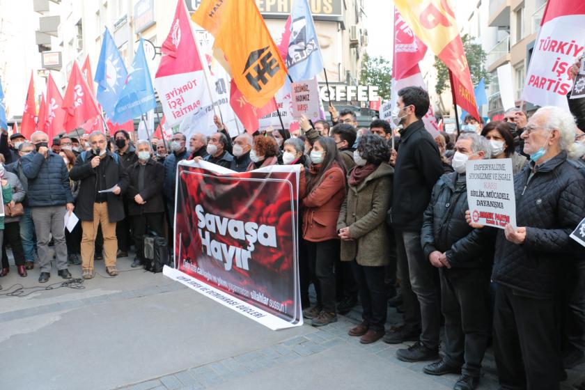 İzmir'de savaş karşıtı eylem