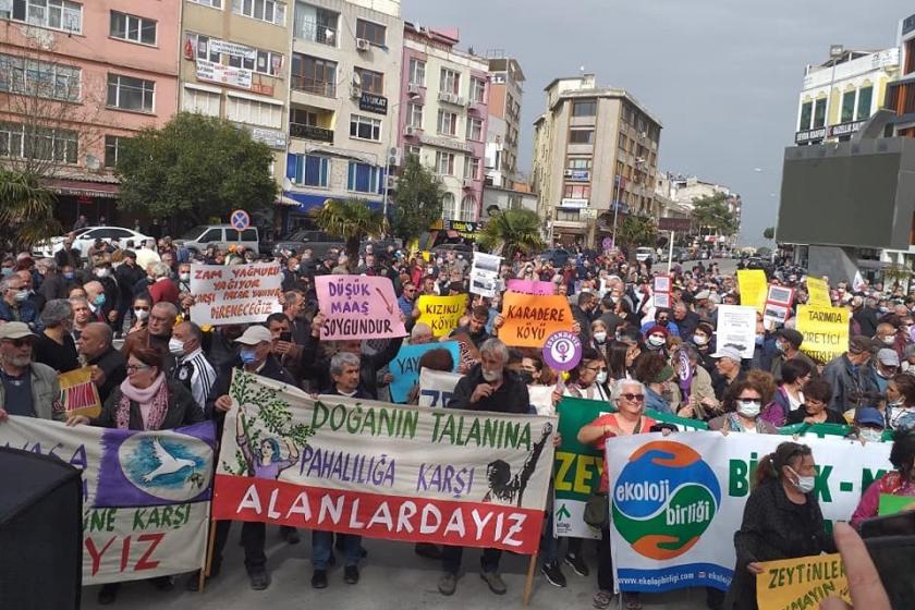 Burhaniye'de zeytin mitingi: Zeytin hayattır, zeytinime dokunma