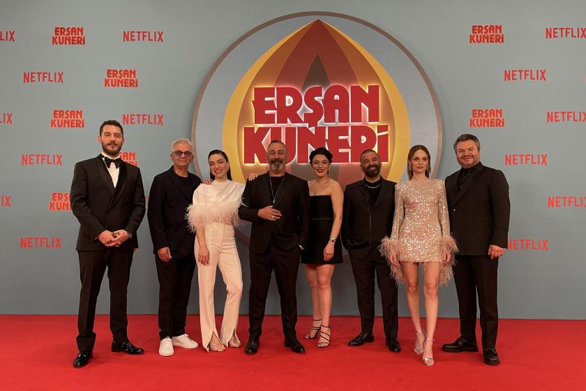 Erşan Kuneri dizisinin galası; Cem Yılmaz'ın (sol 4) yazıp yönettiği, Netflix'in yeni dizisi 