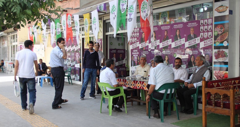 Aralarında para toplayıp HDP’ye seçim bürosu açtılar