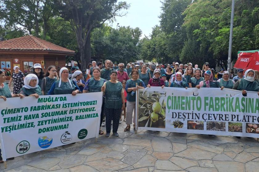 Muğla'da yapımı devam eden çimento fabrikasına karşı yurttaşların gerçekleştirdiği protesto eyleminden bir fotoğraf.