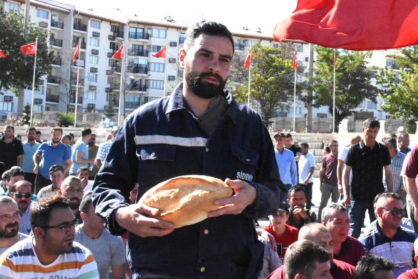 Sivas Demir Çelik Fabrikası işçileri ödenmeyen ücretleri için eylem yaptı