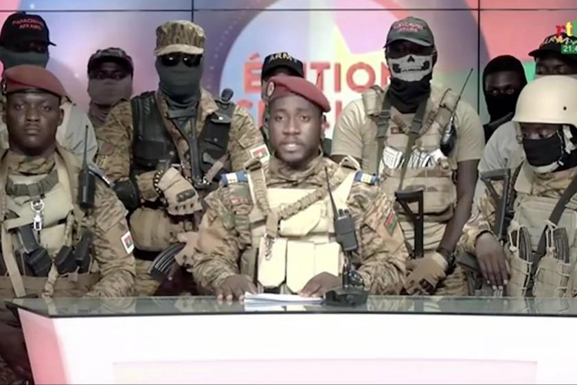 Burkina Faso'da ordu yönetime el koydu