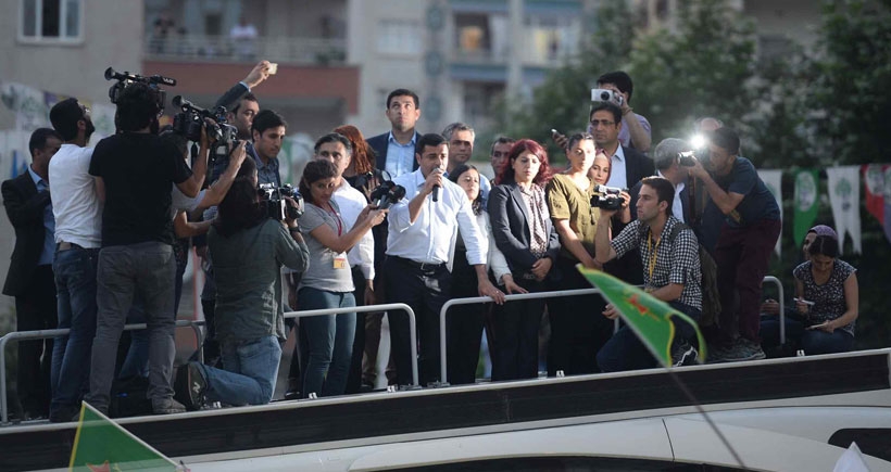 Selahattin Demirtaş: Halkımız sokaklardan çekilmeli