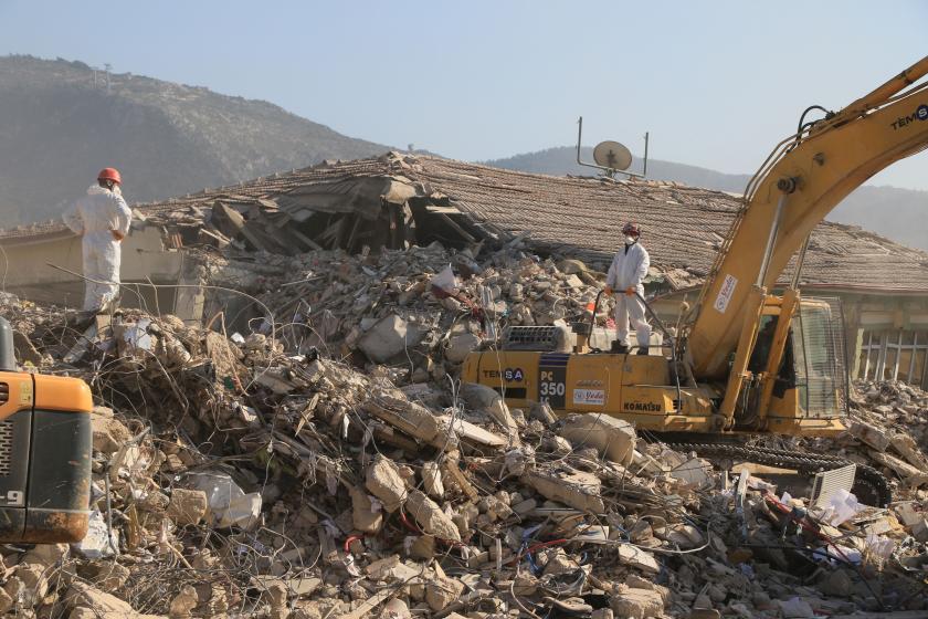 Hatay enkaz kaldırma