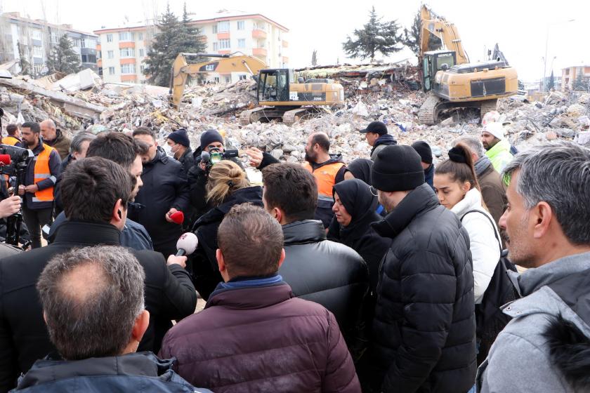 Malatya'da depremde yıkılan Hayat Sitesi'ne ilişkin 3 kişi gözaltına alındı