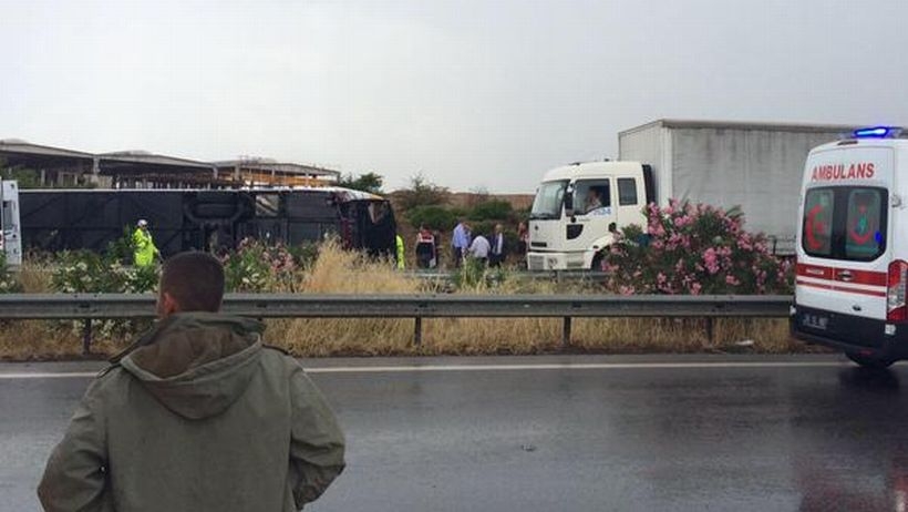 İzmir-Aydın otoyolunda trafik kazası: 36 yaralı