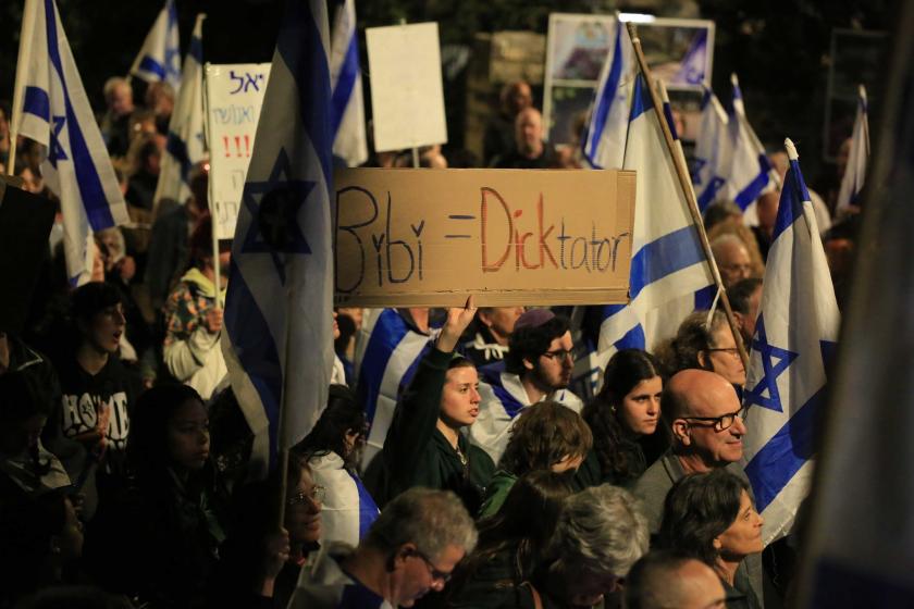 İsrailliler, Netanyahu’nun yargı düzenlemesine karşı sokakları doldurdu