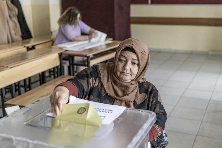 Erzurum'da oy kullanan bir yurttaş