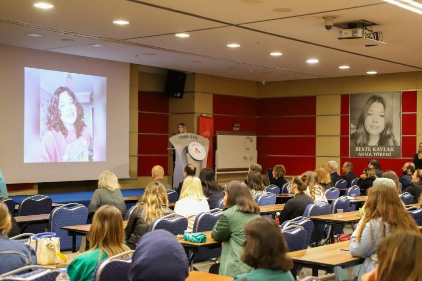 Depremde hayatını kaybeden TOBB ETÜ öğrencisi unutulmadı