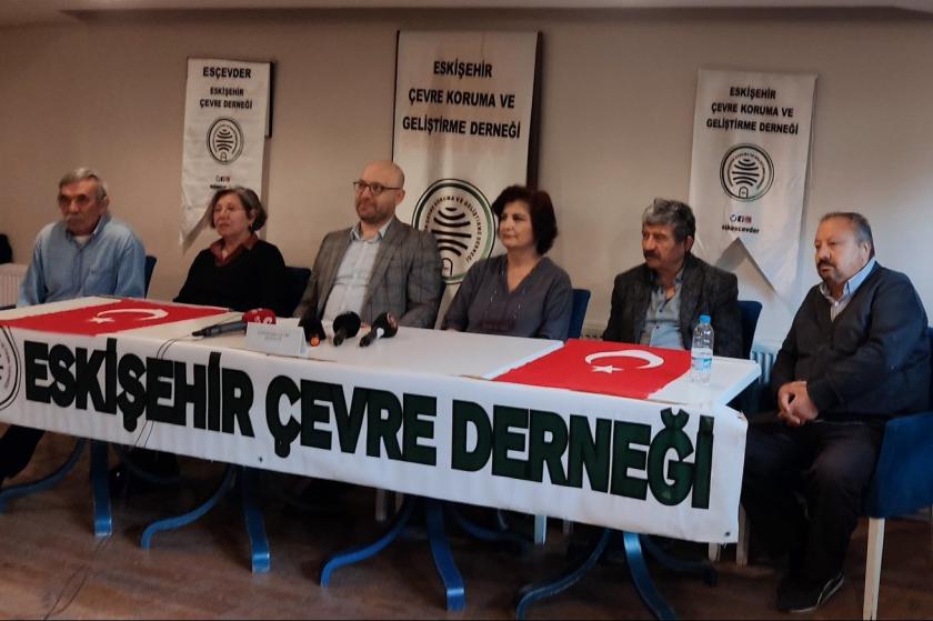 Eskişehir Çevre Derneği üyeleri basın açıklaması yaptı