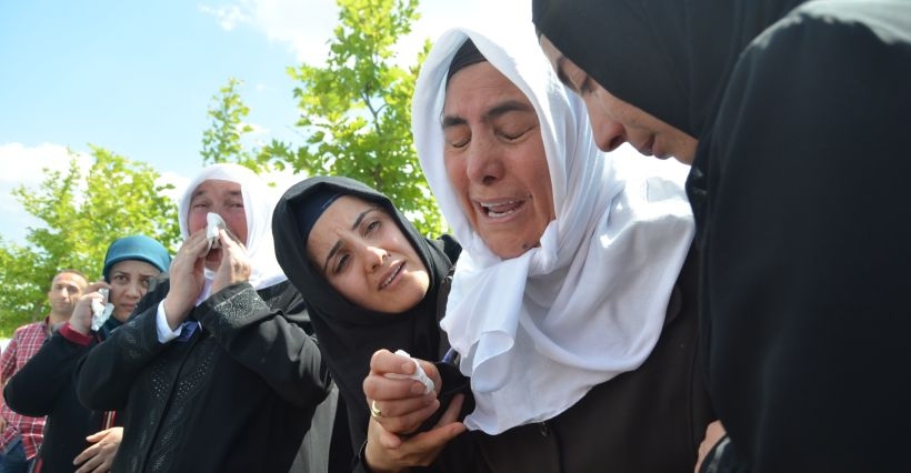 Kobanê'de yaşamını yitiren Akgün, Esenyurt'ta toprağa verildi