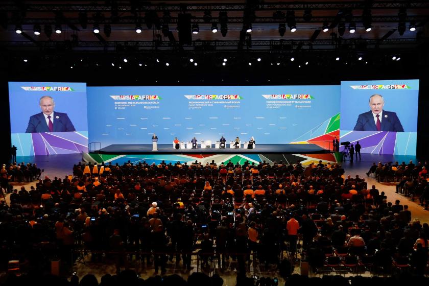 Rusya’da Afrika zirvesi: Putin, Afrikalı liderlere bedava tahıl sözü verdi