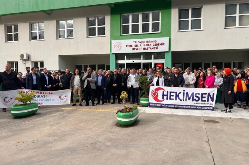 Giresun'da doktor ve sağlık personeline yönelik hasta yakını saldırısı protesto edildi