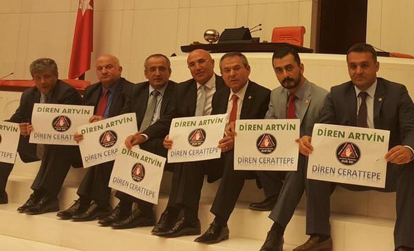 CHP'li milletvekillerinden Cerattepe için 24 saatlik Genel Kurul oturma eylemi