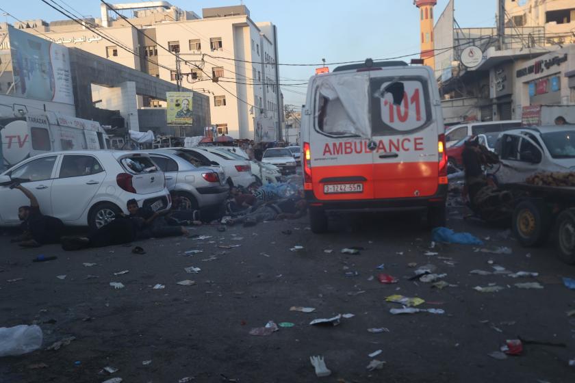 İsrail ordusu Şifa Hastanesi'ne saldırdı: "Hastaneden tek kurşun atılmadı"