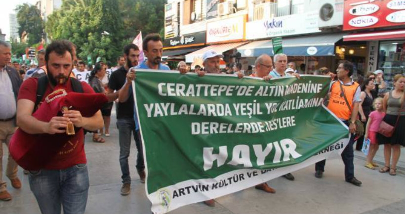 İzmir'de doğa katliamları protesto edildi