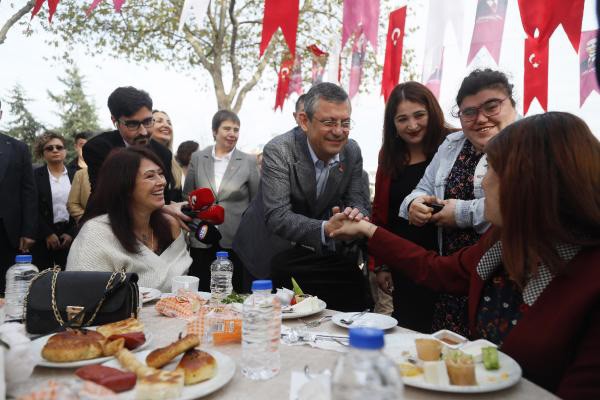 Özgür Özel, Manavgat Belediyesi için Şükrü Sözen'in adaylığını açıkladı