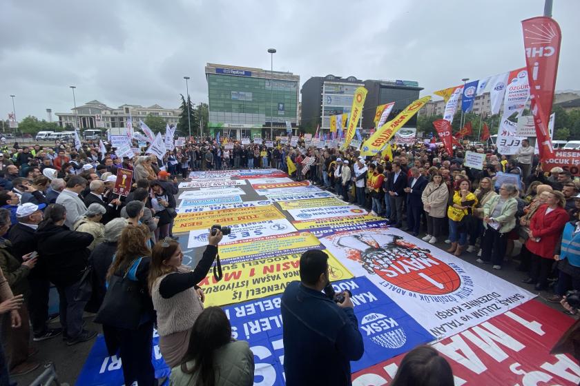 Kocaeli'de iki ayrı 1 Mayıs kutlaması