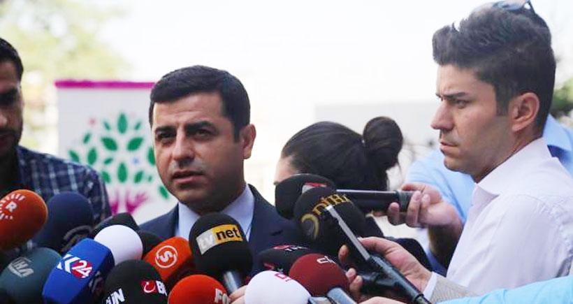 Demirtaş: AKP hükümetini kalıcılaştırmak için Türkiye'yi ateşe atıyor