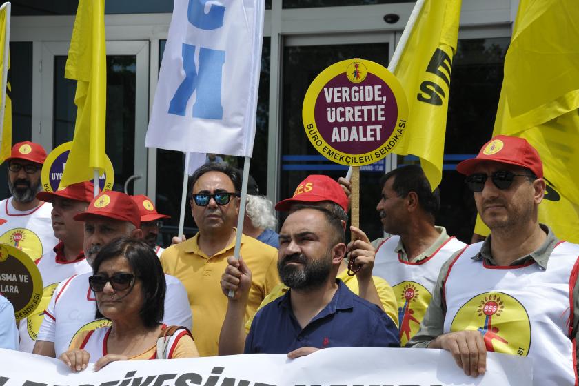 Toplu sözleşme tiyatrosu ya da danışıklı dövüş