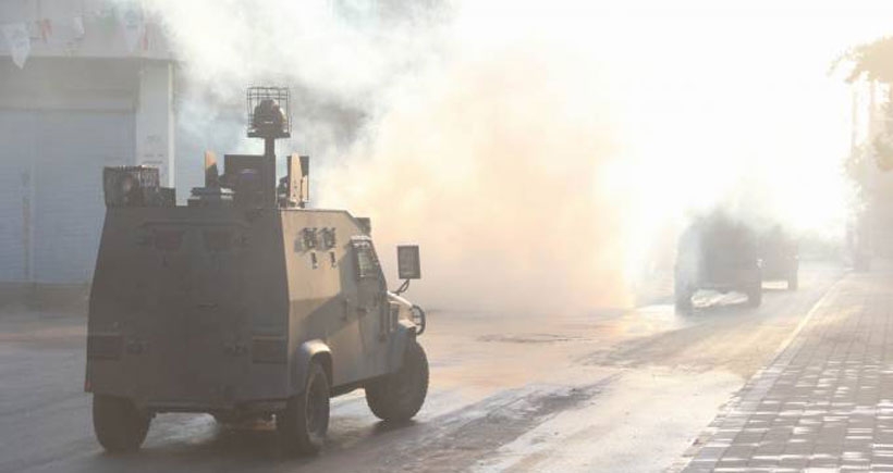 Adana’da barış yürüyüşüne polis saldırısı