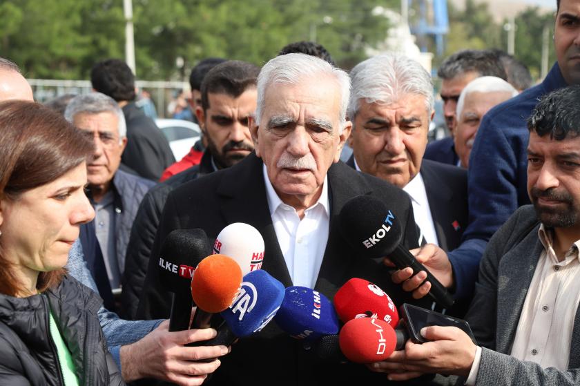 Devlet Bahçeli'den Ahmet Türk'e 'hayırlı olsun' telefonu