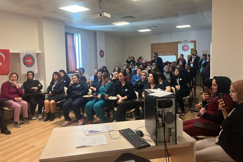 Sağlık-İş İzmir Şubesi: Taleplerimiz için mücadele edeceğiz