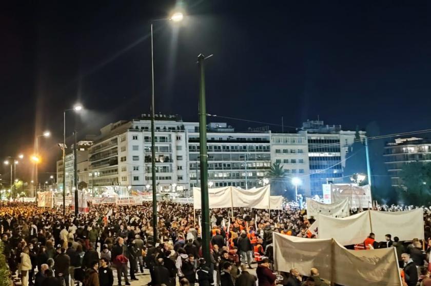 Yunanistan’da gensoru reddedildi, halk sokaklarda | ‘İktidar politikaları halkın mücadelesiyle durdurulacak’