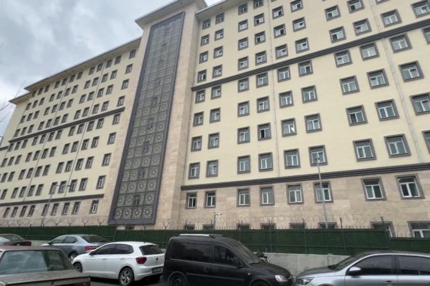 'Mutfak görevlisiyim' diyerek girdiği kız öğrenci yurdunda, takip ettiği öğrenciyi taciz etti