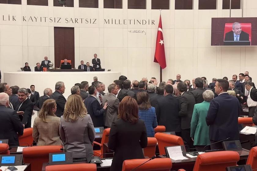 TBMM Genel Kurulu'nda AKP ve CHP'li vekiller arasında gerginlik