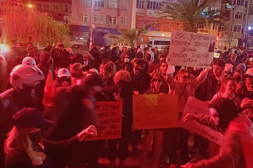 Aydın’da tutuklamaları protesto eden öğrenciler gözaltına alındı