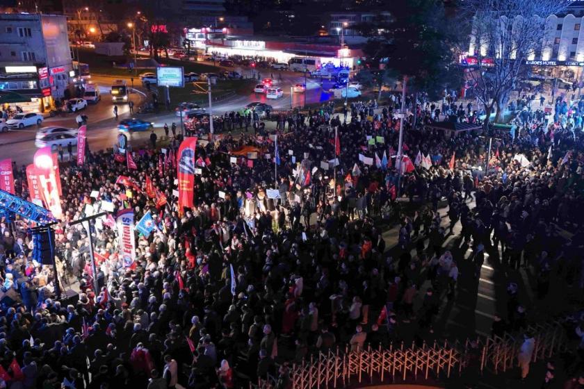 Bursa'da binlerce kişi tutuklamaları protesto etti: Bu ülkeyi bu düzenden kurtaracağız