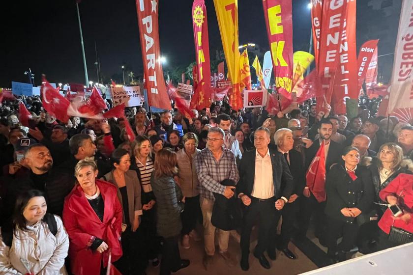 Mersin halkı demokrasi için yürüdü: “Gerçek bir demokrasiyi inşa etmek için bir aradayız”