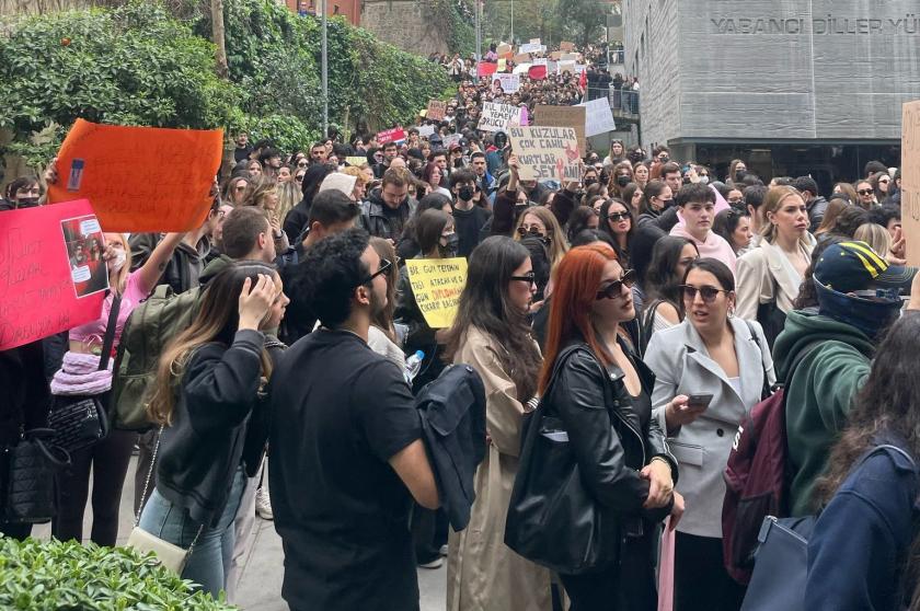 Yaşar Üniversitesi öğrencileri boykotta: "Artık hayal kırıklığına dönüşecek umutlar istemiyoruz"