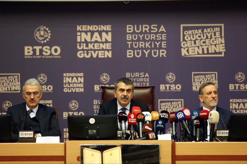 Bakan Tekin’den çocuk işçi itirafı: Sektör temsilcilerine inanılmaz bir alan açtık