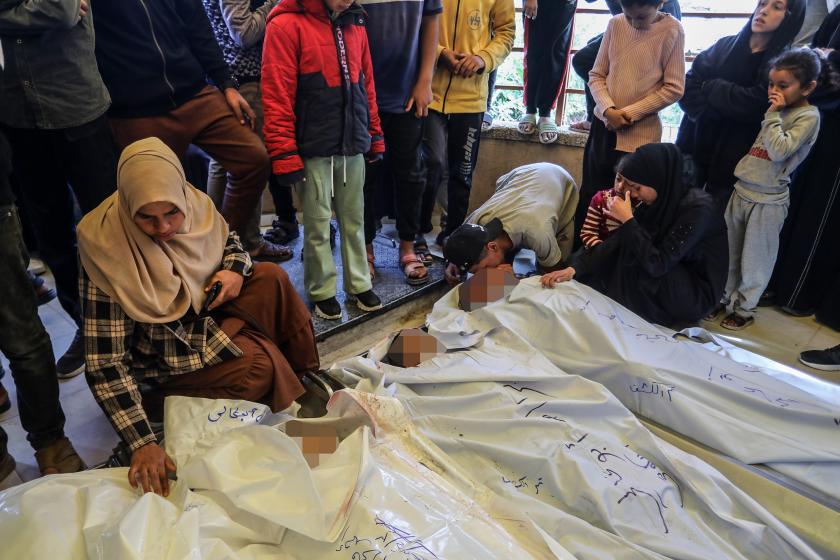 İsrail'in Gazze'ye düzenlediği saldırılarda 13 Filistinli yaşamını yitirdi