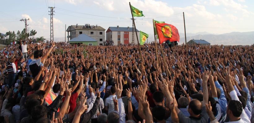 Yüksekova'daki saldırıda yaşamını yitiren Yakup Babat'ı 50 bin kişi uğurladı