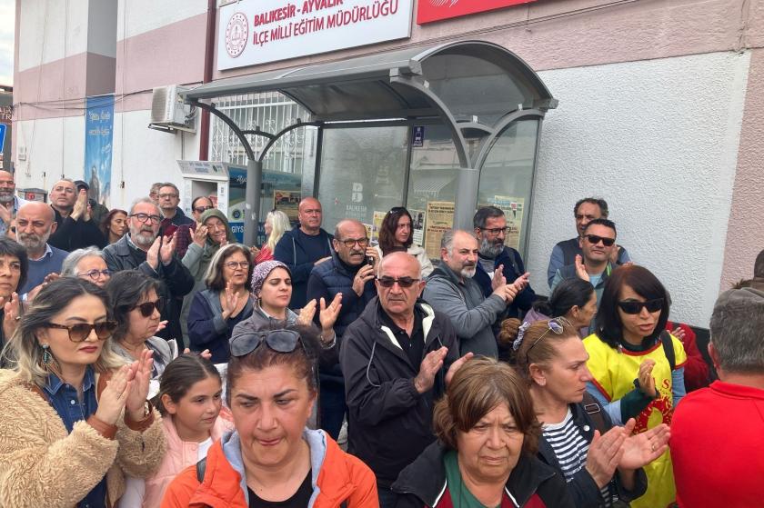 Ayvalık’ta proje okullara tepki: “Eğitim kurumları iktidarın arka bahçesi değildir”