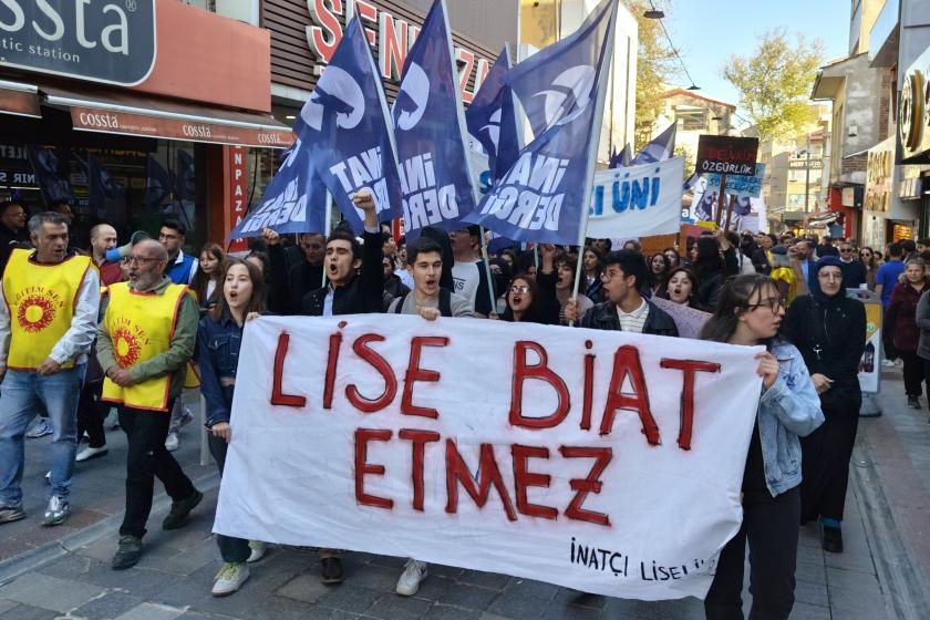 Gebze'de liselilerden yürüyüş: Liseliler burada Yusuf Tekin nerede?