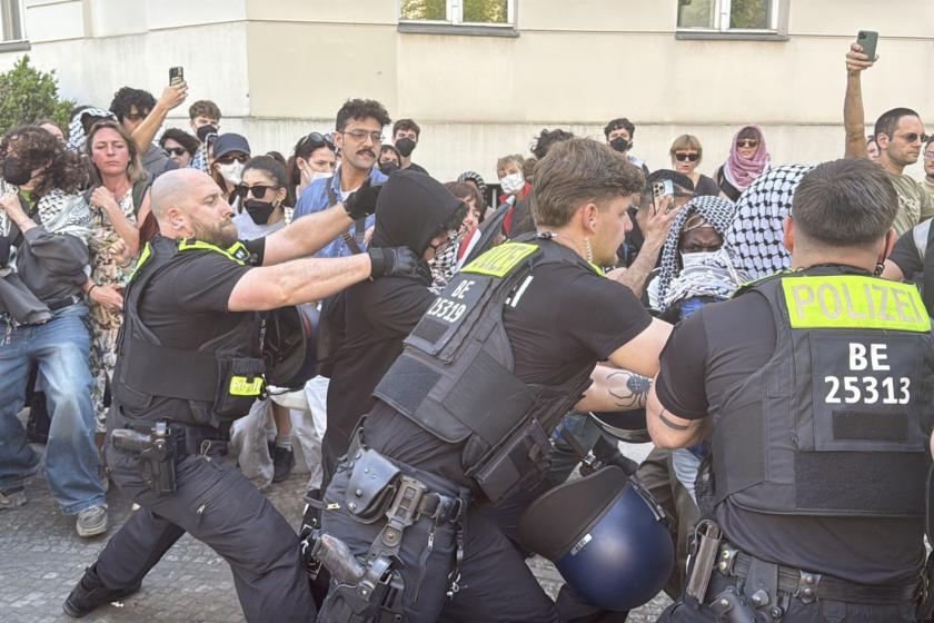 Berlin'de Humboldt Üniversitesi öğrencilerinden Filistin için eylem
