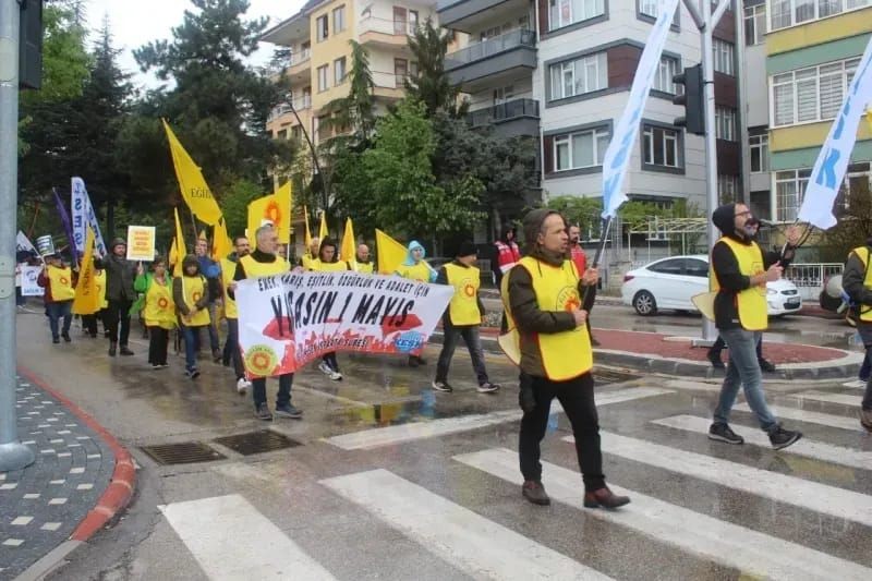 Isparta'da 1 Mayıs: Birleşirsek kazanabiliriz