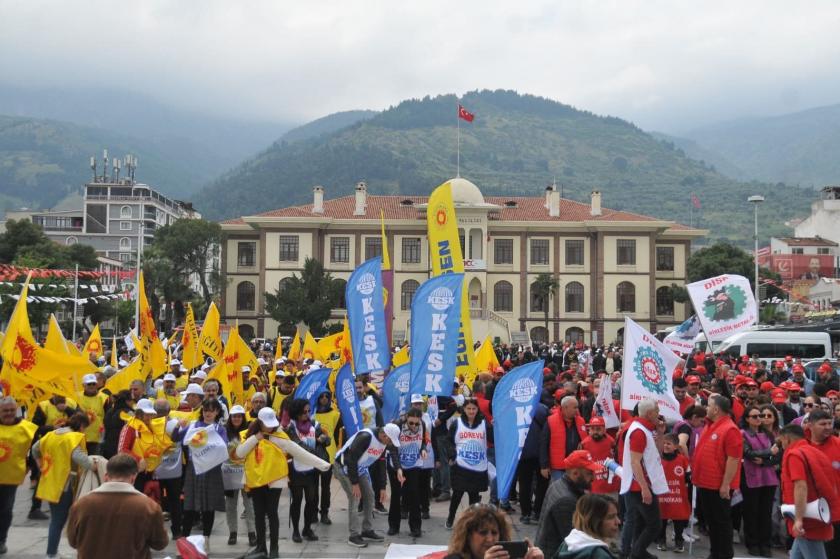 Manisa'da 1 Mayıs coşku ile kutlandı